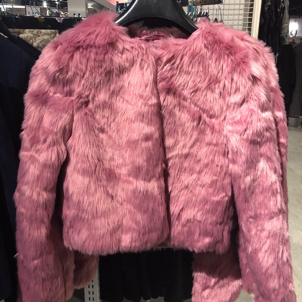 Mauve Faux Fur waist length jacket. High demand